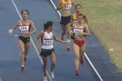 Đối thủ 'mời' nước, Nguyễn Thị Oanh từ chối nhưng vẫn đáp lại bằng hành động đẹp