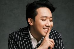 Netizen mải 'soi' Hari Won bỏ quên nhẫn cưới, vậy Trấn Thành còn đeo hay không?