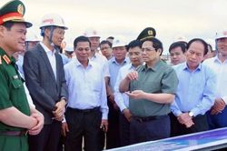 Thủ tướng Chính phủ Phạm Minh Chính bấm nút khởi công Khu phi thuế quan cảng biển lớn nhất Việt Nam