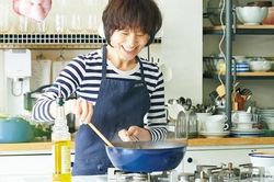 Người phụ nữ là cảm hứng cho bữa ăn của nhiều hộ gia đình Nhật Bản