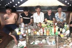 Phút 'ngẫu hứng' trả giá đắt của 5 công nhân trong quán karaoke