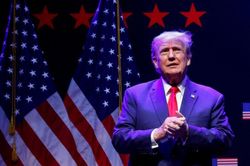 Ông Trump mất cơ hội tỏa sáng tại Iowa