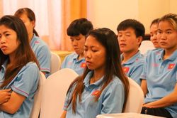 Tuyển nữ Việt Nam nhận liều 'doping' trước trận tranh huy chương vàng với Myanmar