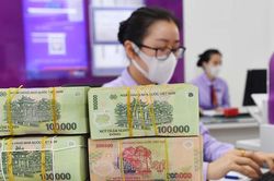 Hơn chục ngân hàng giảm lãi suất tiết kiệm trong 48h, gửi tiền đâu có lợi nhất?