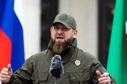 Đức gửi UAV tới Ukraine, lãnh đạo Chechnya nói về tình hình ở Kreminna