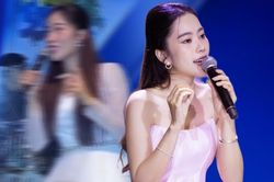 Khán giả đêm nhạc đồng loạt phản ứng khi nghe Nam Em hát ca khúc 'chữa lành' của Hàn Quốc