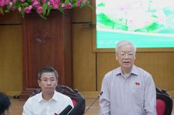 Tổng Bí thư: Cái gốc của chống tham nhũng là chống suy thoái tư tưởng, chính trị