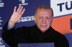 Ông Erdogan được chúc mừng dù chưa chính thức thắng cử