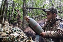 Ukraine tuyên bố giành lại 10 vị trí gần Bakhmut