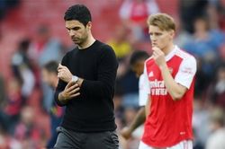 Mikel Arteta: 'Arsenal đã sụp đổ trước Brighton'