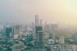 Việt Nam cần đẩy mạnh đầu tư vào năng lượng xanh hơn để cải thiện chất lượng không khí