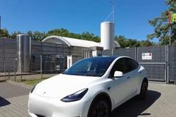 Hơn một triệu xe Tesla bị lỗi phanh phải triệu hồi