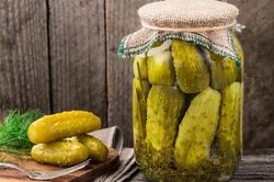 Ăn dưa chuột muối có tốt không?