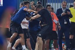CĐV Đông Nam Á cảm thán về trận chung kết SEA Games 32: Tự nhiên xem đấu võ miễn phí, kịch tính hơn cả phim hành động bom tấn