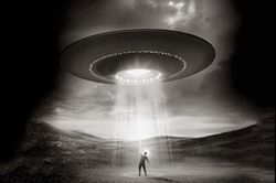Chuyên gia bật mí thời điểm UFO thường 'ghé thăm' Trái đất