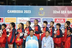 Những hình ảnh xúc động và tự hào ngày đội tuyển nữ Việt Nam vô địch SEA Games 32