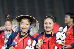 Đoạt HCV SEA Games 32, đội tuyển bóng đá nữ được thưởng mấy tỷ?