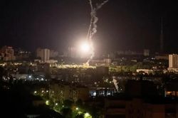 Phòng không Ukraine bắn hạ 18 tên lửa Nga nhằm vào Kiev