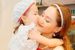 Lan Phương cùng chồng tổ chức sinh nhật cho con, sự tinh tế của ái nữ khiến người đẹp 'tan chảy'