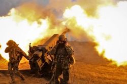 Lữ đoàn tinh nhuệ của Ukraine thực hành kỹ năng chiến đấu, chuẩn bị phản công