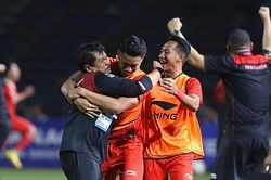 U22 Indonesia ăn mừng hụt, chung kết SEA Games 32 căng thẳng tột độ