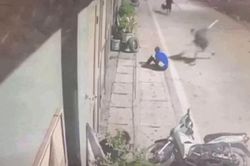 Kinh hãi nhóm thanh niên chém người dã man sau tai nạn