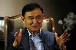 Ông Thaksin phủ nhận thông báo về nước khiến Pheu Thai thất thế