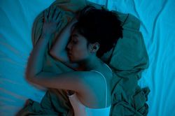 Đánh mất thăng hoa trong tình ái vì sợ cô đơn