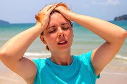 Dấu hiệu cảnh báo cơ thể bị sốc nhiệt không thể bỏ qua