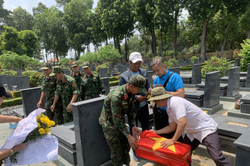 Di dời hài cốt liệt sĩ Nguyễn Văn Còn về nghĩa trang liệt sĩ huyện Củ Chi