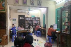 Nghề giáo 'không lương' tại câu lạc bộ chuyên dạy học miễn phí ở Hà Nội