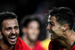 Ronaldo hủy theo dõi Bernardo Silva chỉ vì Messi