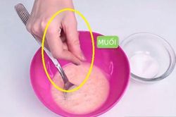 Trộn muối trắng với dầu gội đầu: Mẹo hay khiến cả phụ nữ và đàn ông đều thích thú