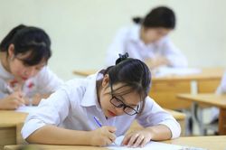 Kỷ lục tỷ lệ 1 chọi 31 vào lớp 10 chuyên Anh của Hà Nội