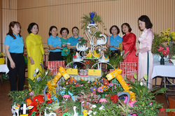 Sôi nổi hội thi trưng bày sản phẩm 'Tái chế rác thải nhựa'
