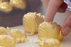 Chiều 18/5, giá vàng châu Á đi xuống
