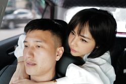 Huỳnh Anh liên tục bị mỉa mai chuyện yêu 'gái nạ dòng', Bạch Lan Phương thẳng thắn đáp trả