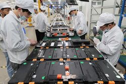Chìa khóa giúp Trung Quốc giải bài toán tìm nguồn cung 'vàng trắng' phát triển pin xe điện