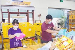 Thị trường chuyển phát 'bắt kịp' xu hướng