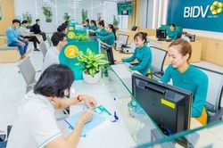 Ngân hàng giảm lãi suất: Tháo gỡ khó khăn cho doanh nghiệp và người dân