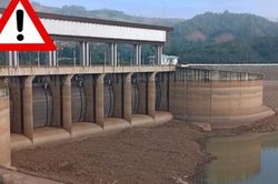 Cao điểm nắng nóng, nhiều hồ thủy điện chạm ngưỡng mực nước chết