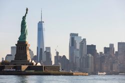New York đang chìm vì nhà chọc trời quá nặng