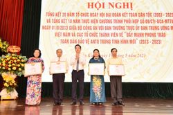 Tạo môi trường gắn bó, gần gũi giữa Đảng với Nhân dân