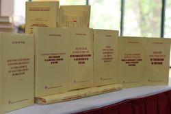 Ra mắt sách của Tổng Bí thư Nguyễn Phú Trọng bằng 7 ngoại ngữ