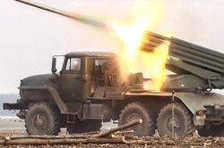 Donetsk bị pháo kích dữ dội, báo cáo nhiều tiếng nổ ở Kiev