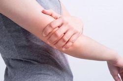 Dấu hiệu cho thấy cơ thể bạn đang bị mất nước