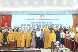 Mặt trận Hà Nội gặp mặt chức sắc nhân dịp Đại lễ Phật đản