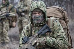 Mỹ nghi Wagner mua vũ khí của nước thứ 3, Hungary nói về đàm phán Nga – Ukraine