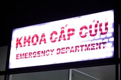 Bỏng nặng vì cồn nướng mực, thai phụ chuyển dạ khi đang cấp cứu