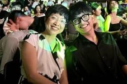 MC Thảo Vân nghẹn ngào trong lễ trưởng thành của con trai